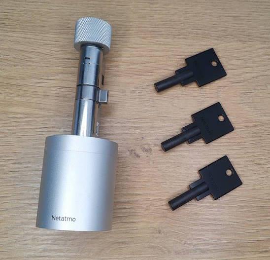 Netatmo T&uuml;rschloss mit Schl&uuml;sseln