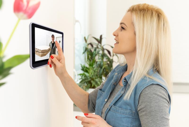 Mit einer Türspion Kamera WLAN siehst du immer, wer vor der Tür steht!